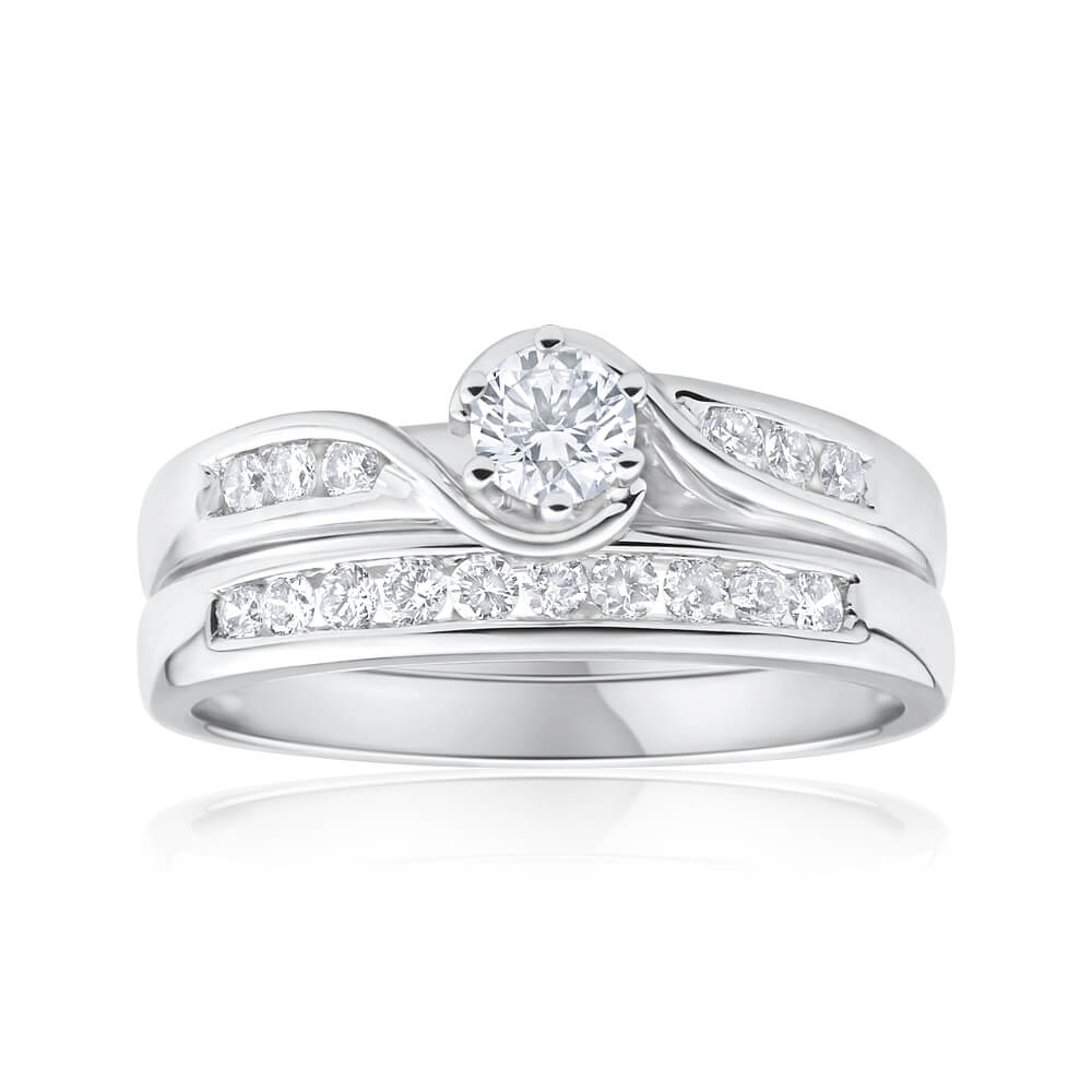 9ct White Gold 2 Ring Bridal Set With 16 Diamonds Totalling 0.5 Carats
