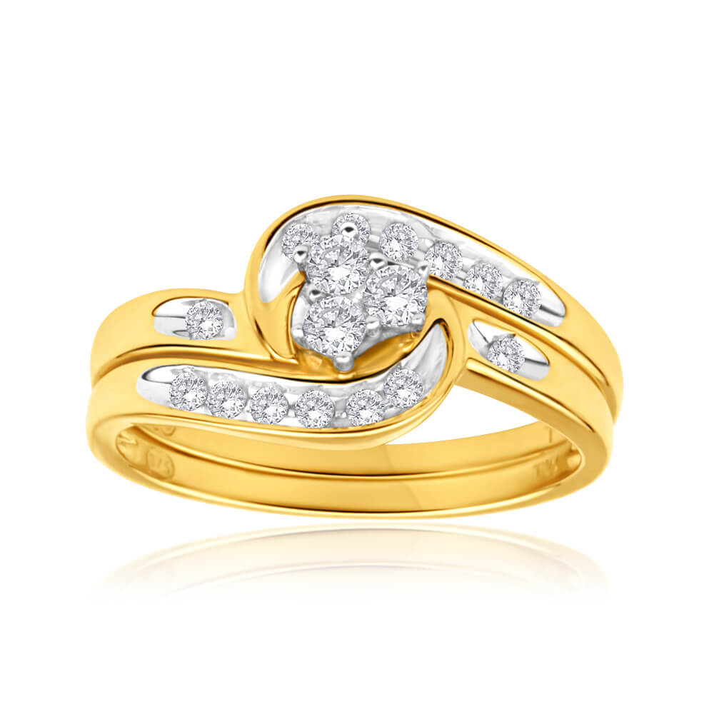 9ct Yellow Gold 2 Ring Bridal Set With 0.25 Carats Of Light Champagne Diamonds
